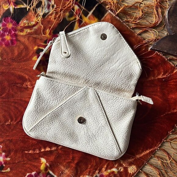 TanĀ leatherāwallet with multipleācompartmentsāāāgorgeousātan - Picture 2 of 5